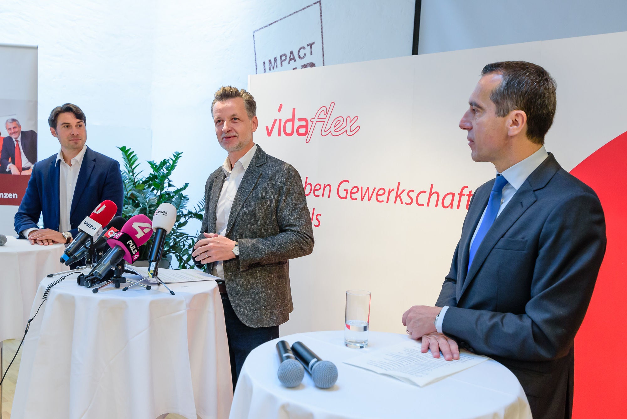 Pressekonferenz zur Präsentation von "vidaflex" - mit vida-Vorsitzendem Roman Hebenstreit,  Oliver Stoiber von vidaflex und Christian Kern, ehem. Bundeskanzler.