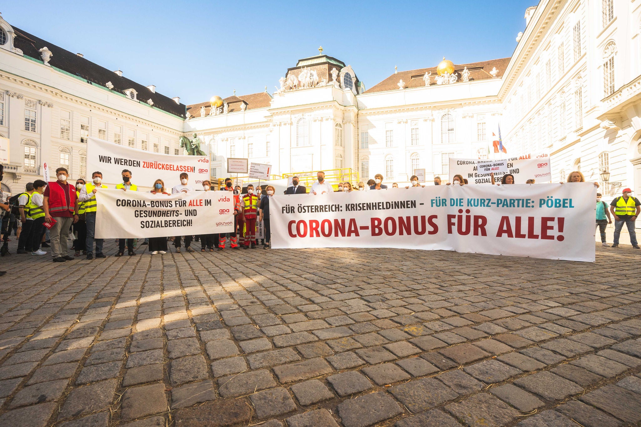 Protestaktion für "Corona-Bonus für alle Zurückgelassenen" 