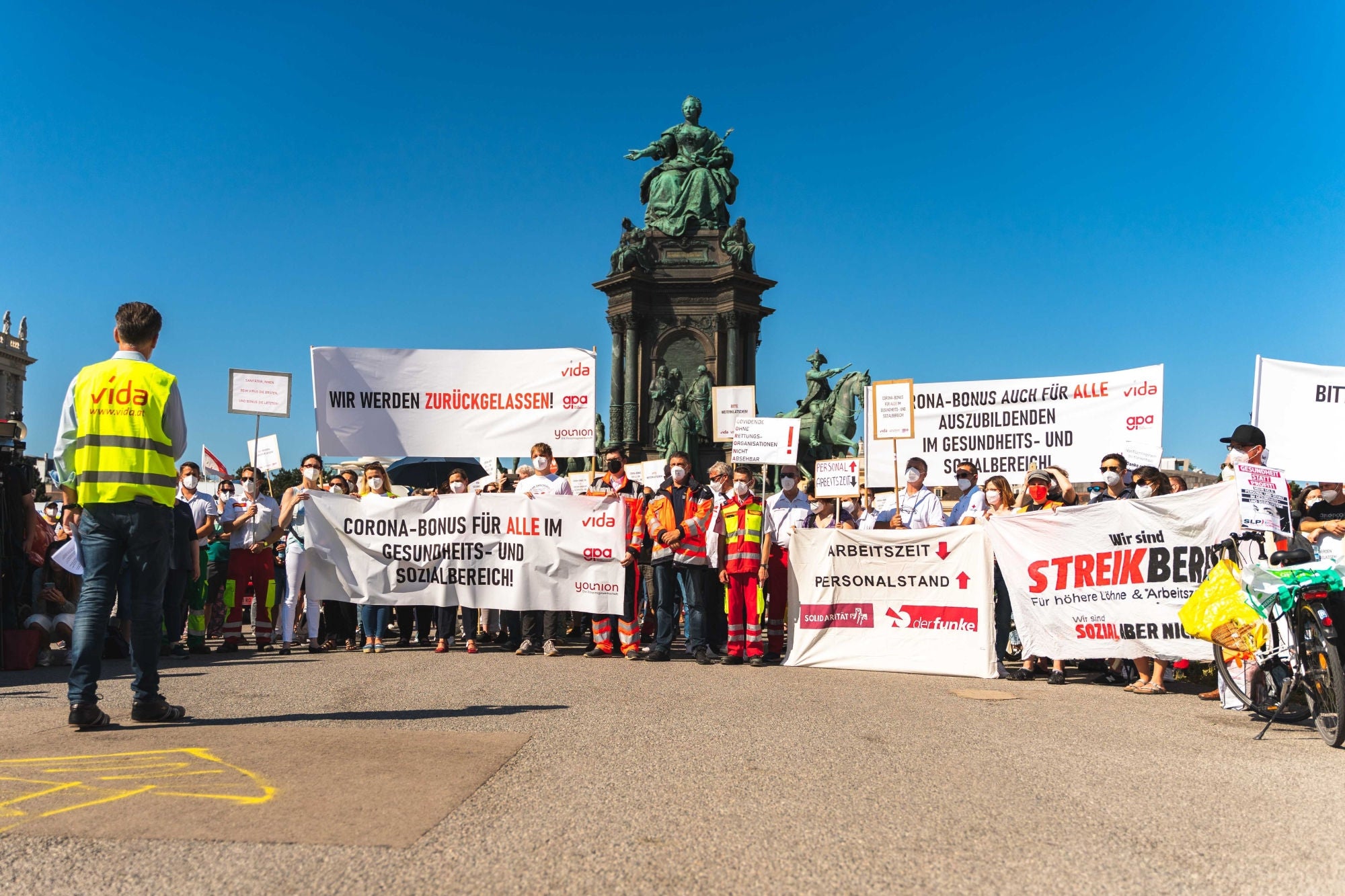 Demonstration "Corona-Bonus für alle Zurückgelassenen"