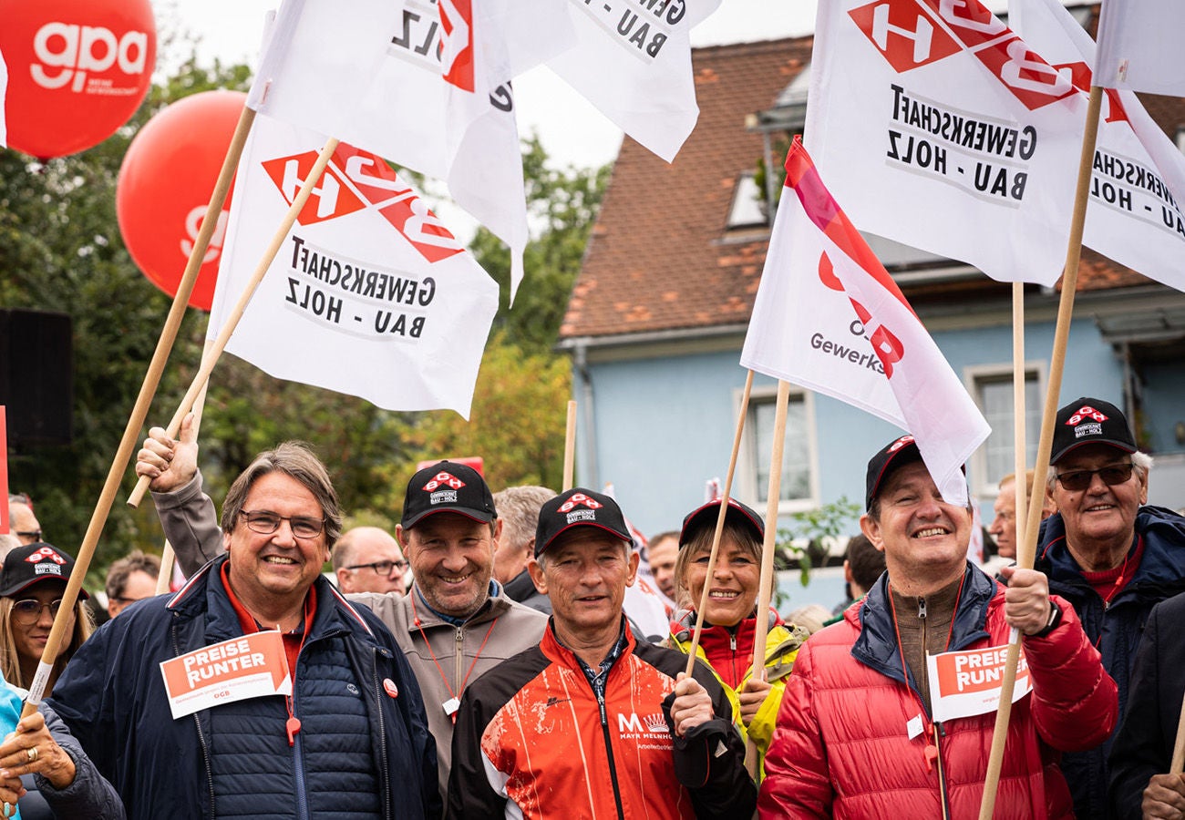 Tausende Gewerkschaftsmitglieder unterstützten 2022 und 2023 die Proteste für Maßnahmen gegen die enorme Teuerung.