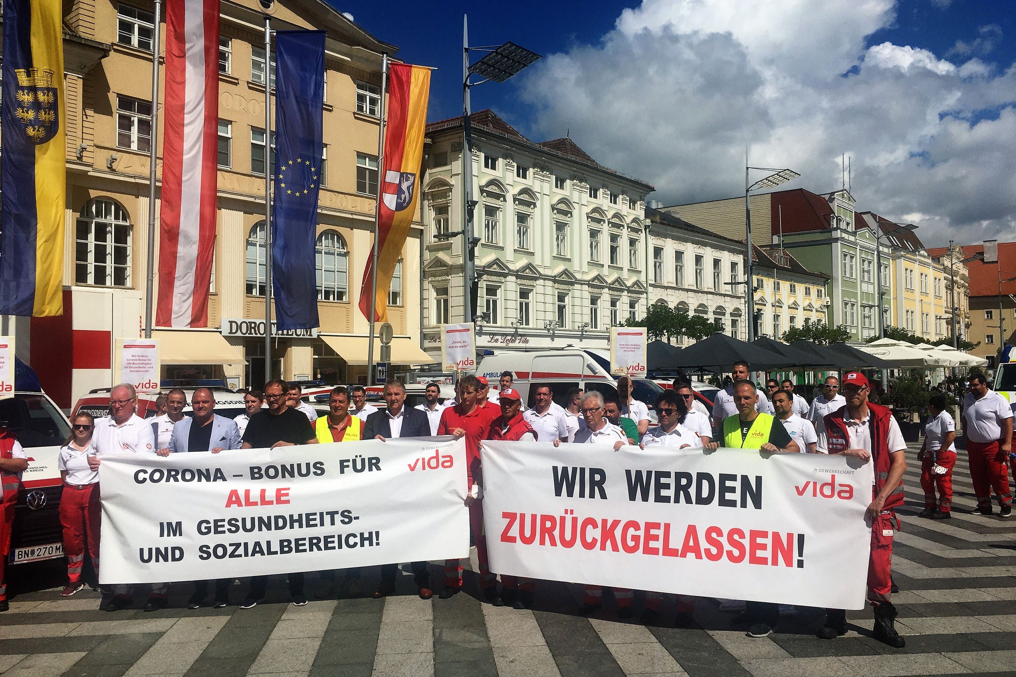 Protestaktion für "Corona-Bonus für alle Zurückgelassenen" 
