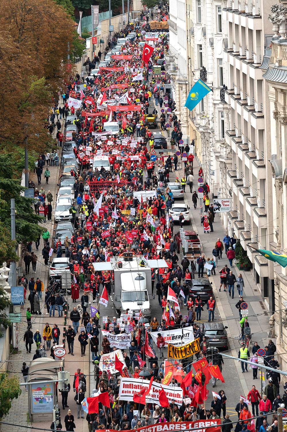 Am 17. September 2022 ruft der ÖGB in allen Bundesländern zu Demonstrationen auf.