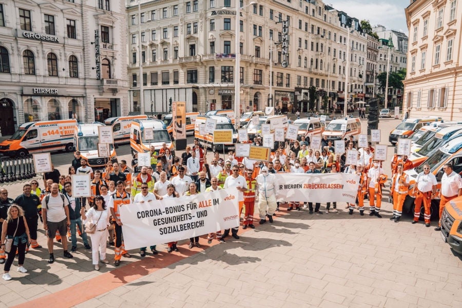 Demonstration "Corona-Bonus für alle Zurückgelassenen"