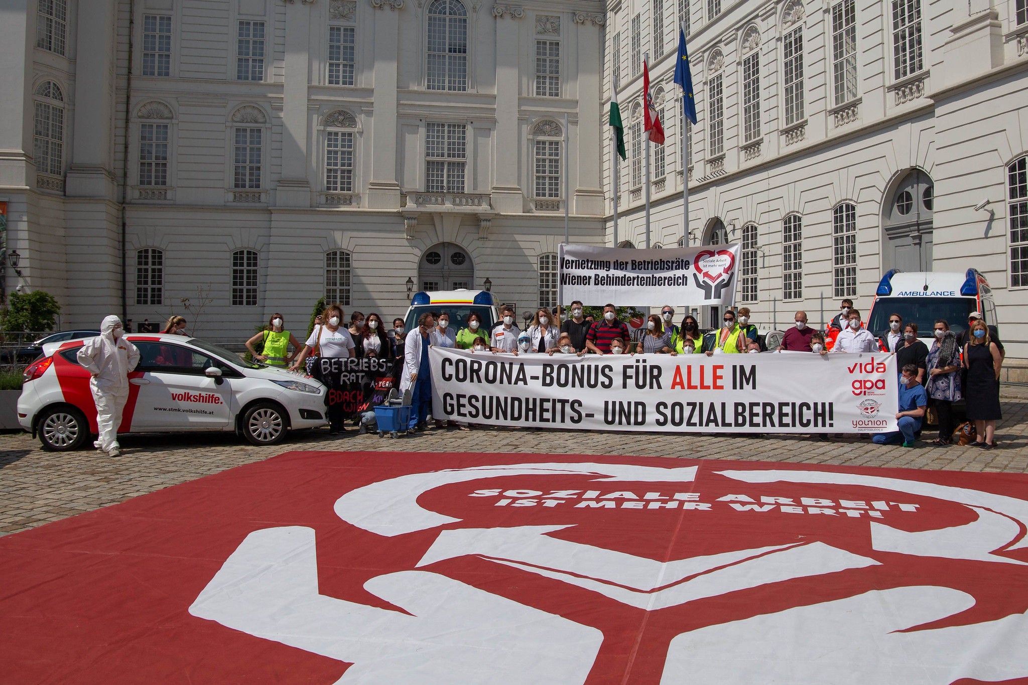 Protestaktion für "Corona-Bonus für alle Zurückgelassenen" 